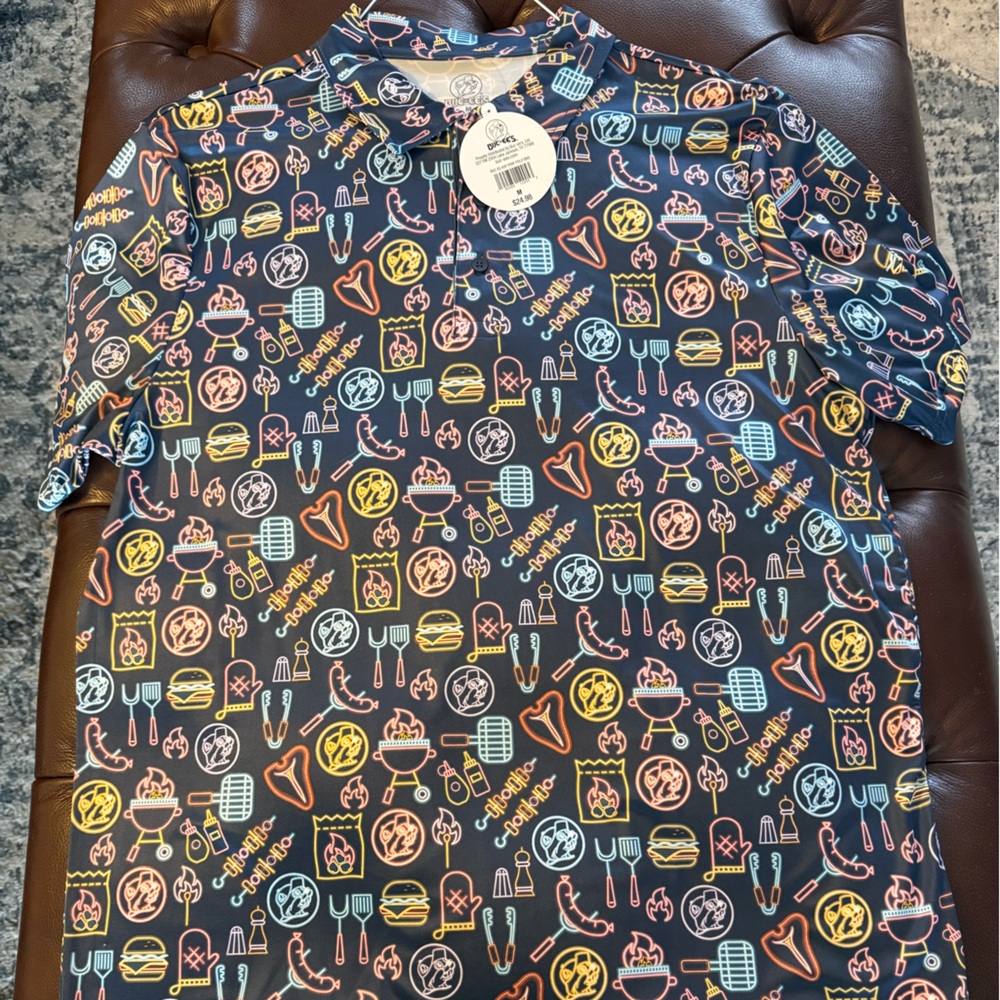 Buc-ee’s golf polo.  Medium.  New with tags.  Excellent condition